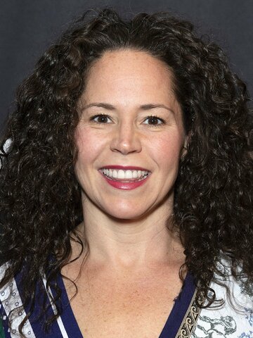 Stephanie Izard Headshot