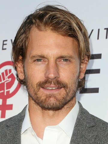 Josh Pence Headshot