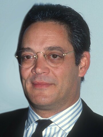 Raul Julia Headshot