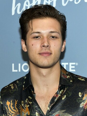 Leo Howard Headshot