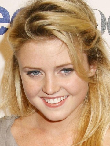 Lorraine Nicholson Headshot