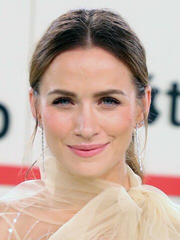 Shantel VanSanten Headshot
