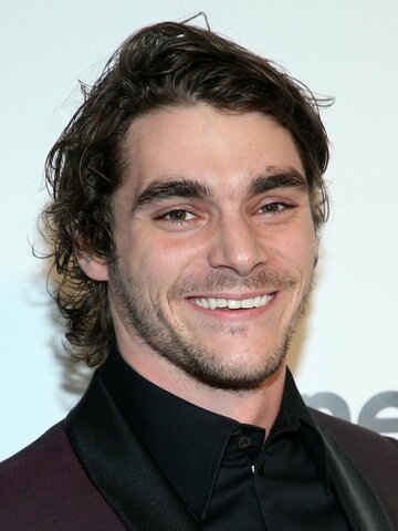 RJ Mitte Headshot