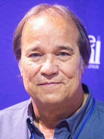 Tony Oliver Headshot