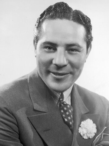 Max Baer Headshot