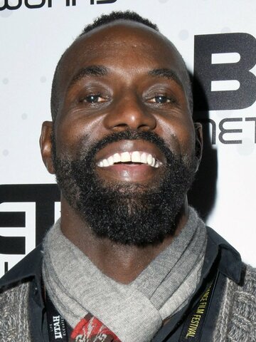 Lanre Idewu Headshot