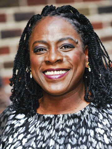 Sharon Jones Headshot