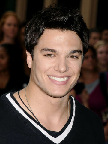 Chris Riggi Headshot