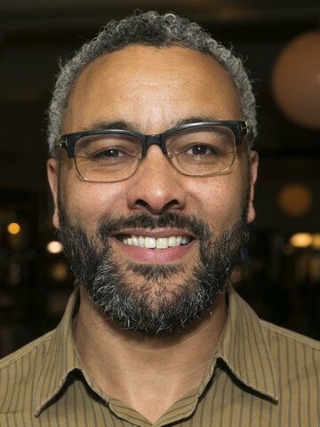 Christopher Colquhoun Headshot