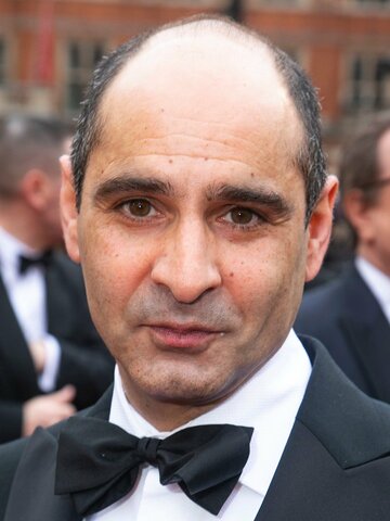Zubin Varla Headshot