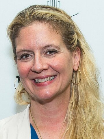 Amanda Freitag Headshot