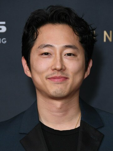 Steven Yeun Headshot
