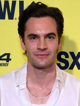Tom Bateman