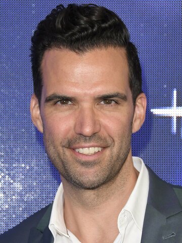 Benjamin Ayres Headshot