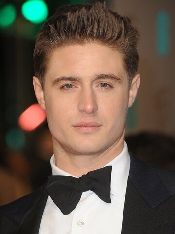 Max Irons Headshot