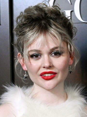 Emily Alyn Lind Headshot