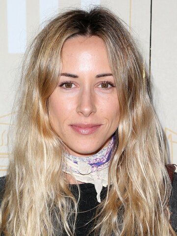 Gillian Zinser Headshot
