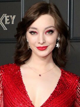 Emma Dumont