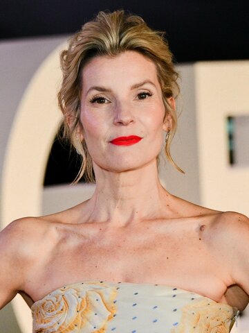 Joanna Bobin Headshot