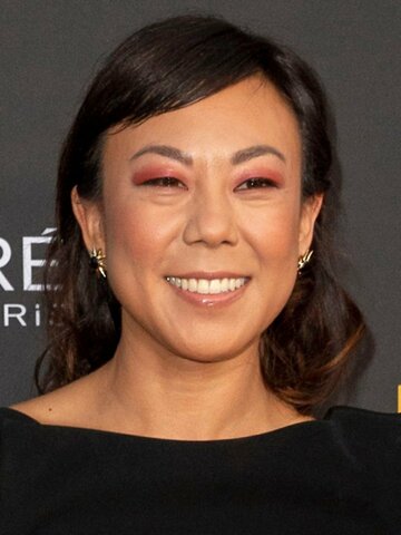 Ali Ahn Headshot