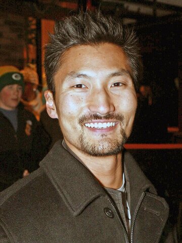 Yul Kwon Headshot