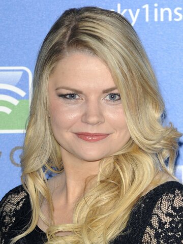 Rebekah Staton Headshot