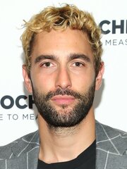 Noah Mills