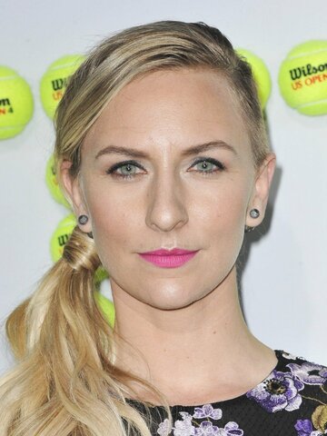 Mickey Sumner Headshot