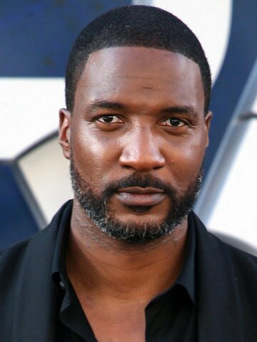 Eme Ikwuakor Headshot