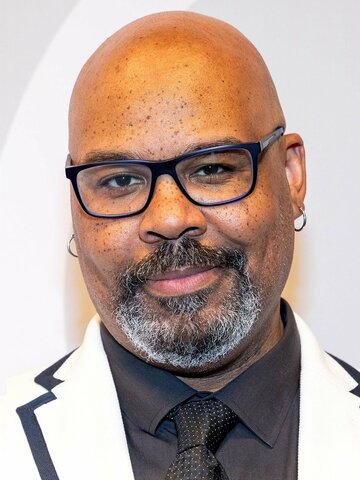 James Monroe Iglehart Headshot