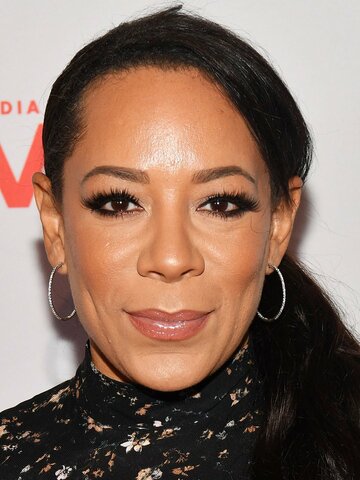 Selenis Leyva Headshot