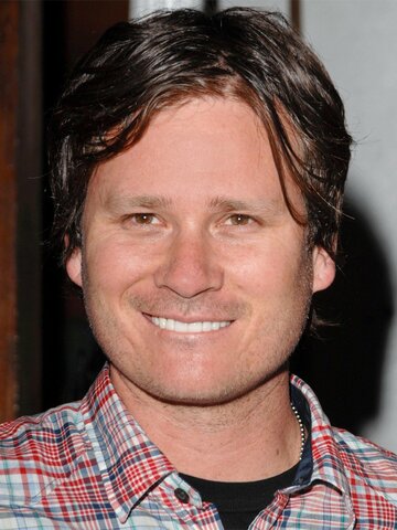 Tom DeLonge Headshot