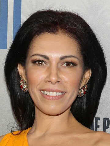 Daniela Lavender Headshot