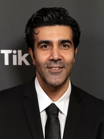 Bobby Naderi Headshot