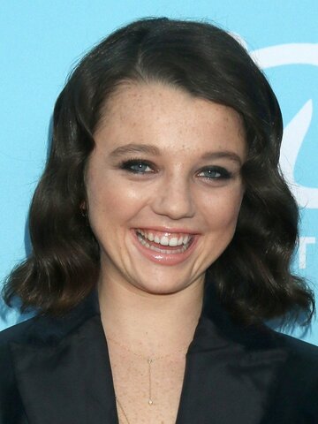 Stefania LaVie Owen Headshot