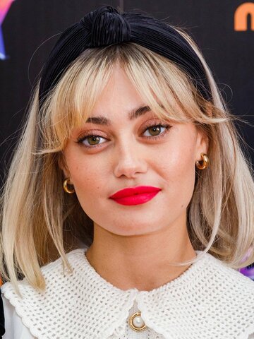 Ella Purnell Headshot