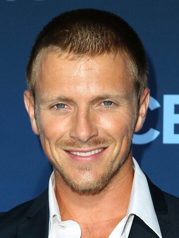 Charlie Bewley Headshot