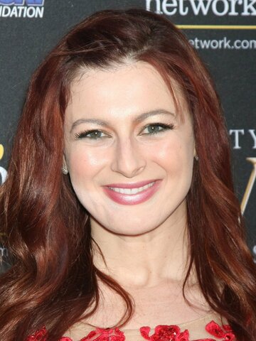 Rachel Reilly Headshot