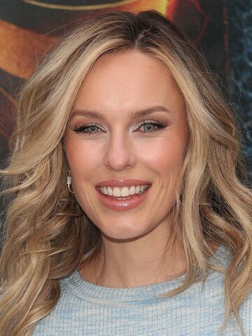 Jessica McNamee Headshot