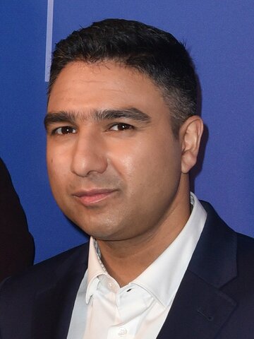 Nick Mohammed Headshot