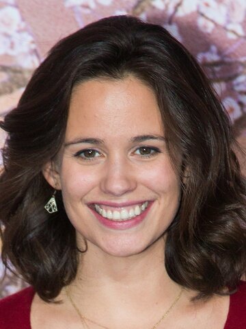 Lucie Lucas Headshot