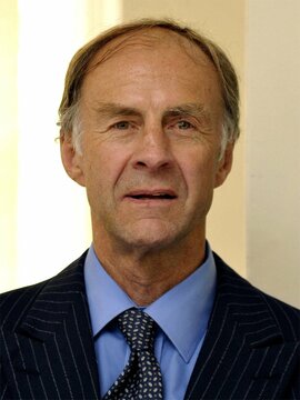 Ranulph Fiennes Headshot