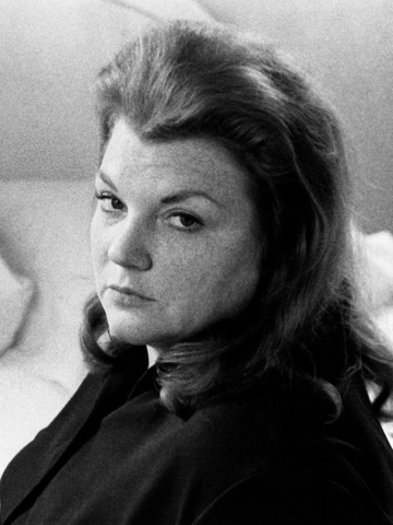 Shirley Stoler Headshot