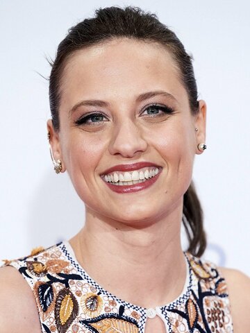 Michelle Jenner Headshot
