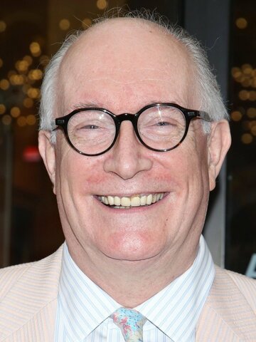 Simon Jones Headshot
