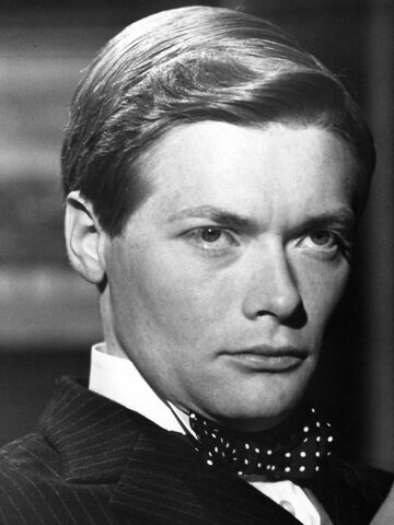 Simon Ward Headshot