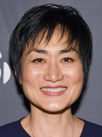Jean Yoon Headshot