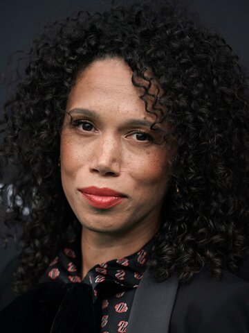 Vinette Robinson Headshot