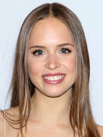 Ryann Shane Headshot