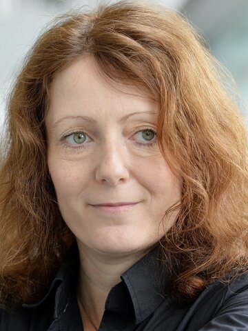 Catherine Shepherd Headshot